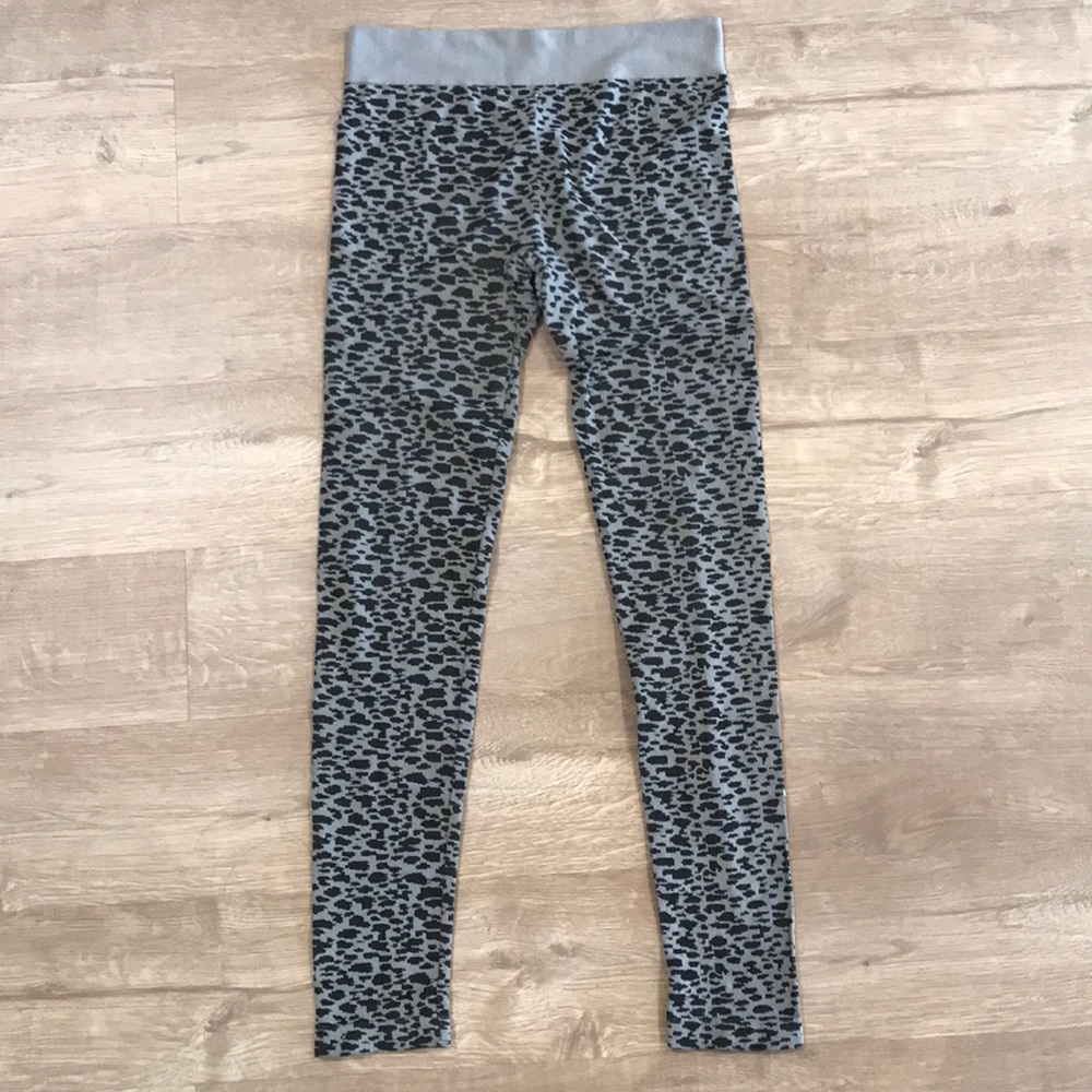 Leopard print leggings
